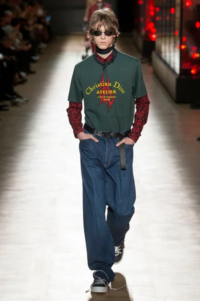 Look 27